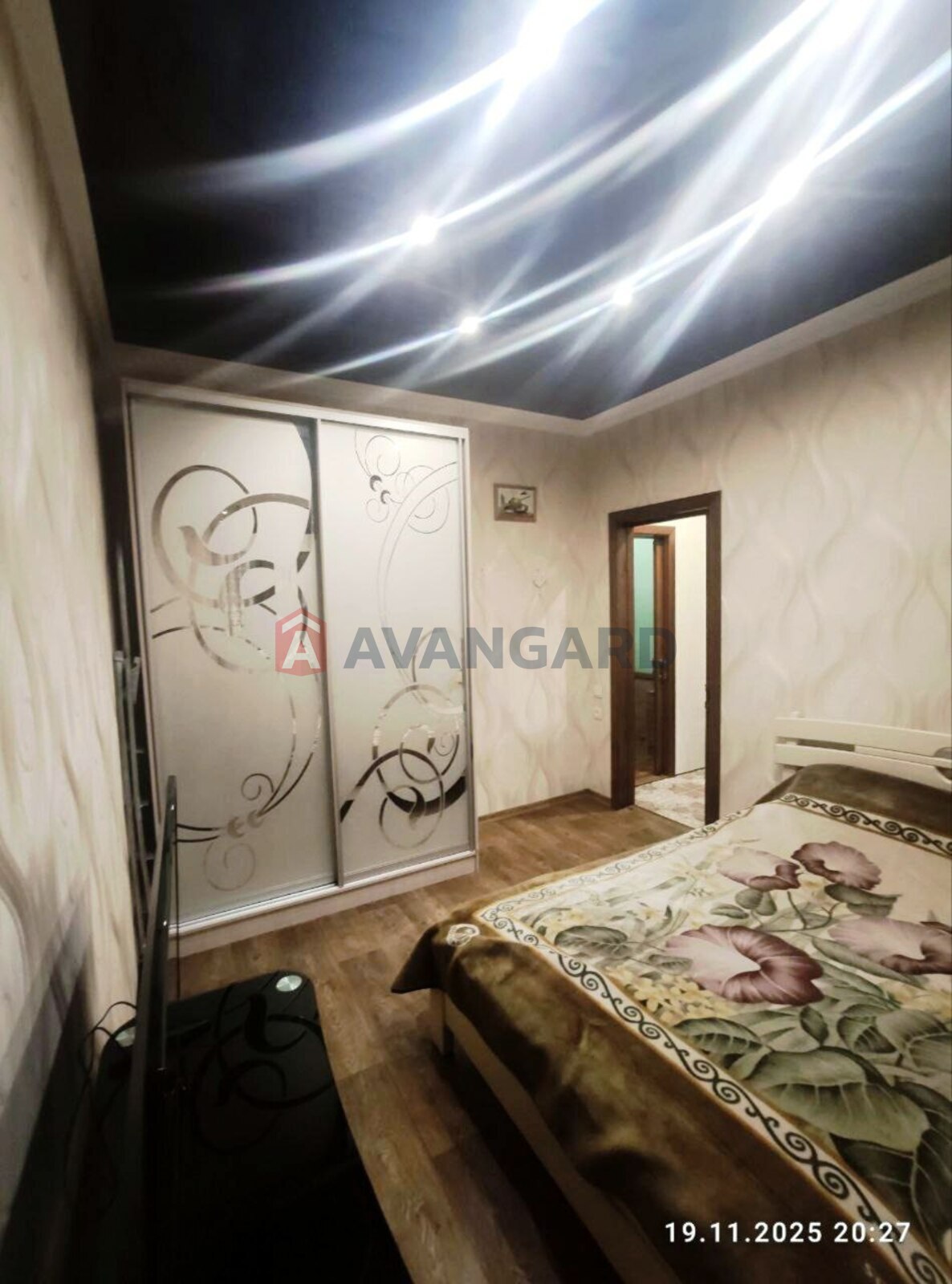 2 . , 52/-/7 . ., 3/3   8