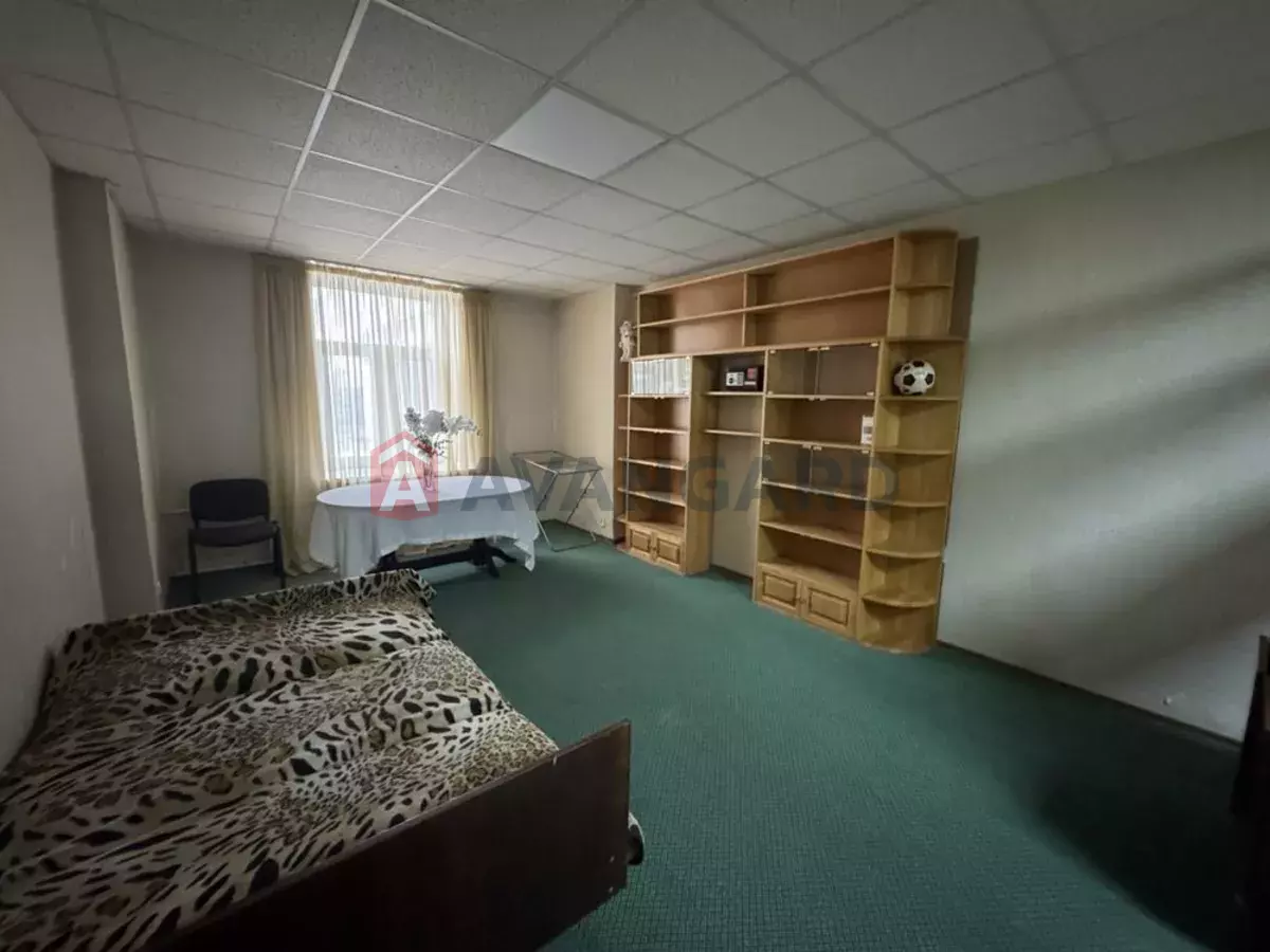 3 ��. ��������, 80/-/10 ��. �., 2/5 ������ ���� 7