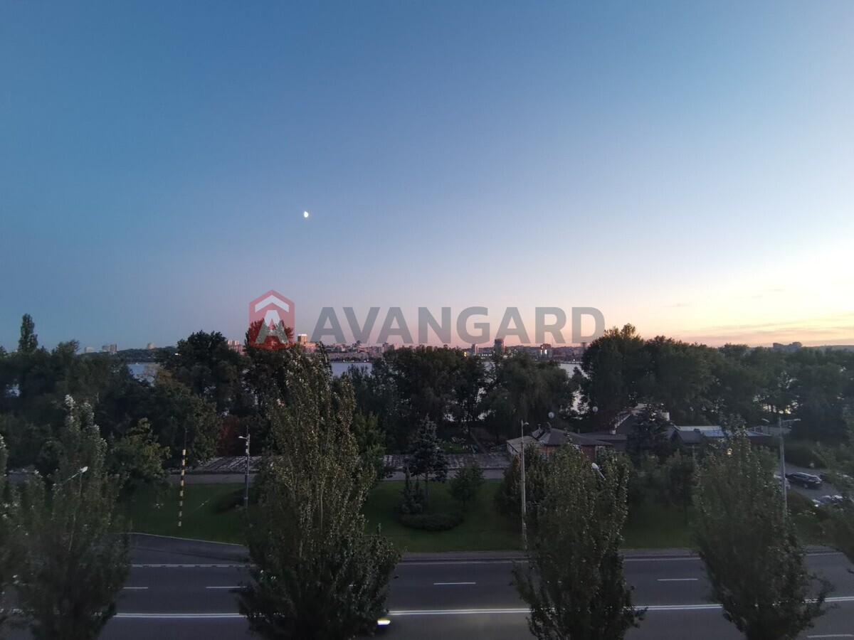 1 ��. ��������, 36/-/- ��. �., 6/10 ������ ���� 5