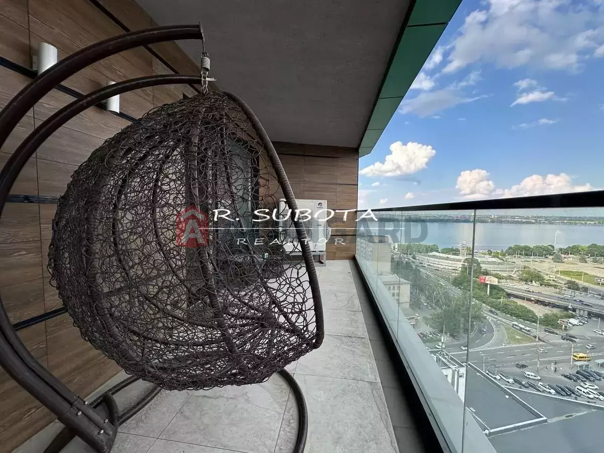 4 ��. ��������, 140/-/- ��. �., 19/24 ������ ���� 9