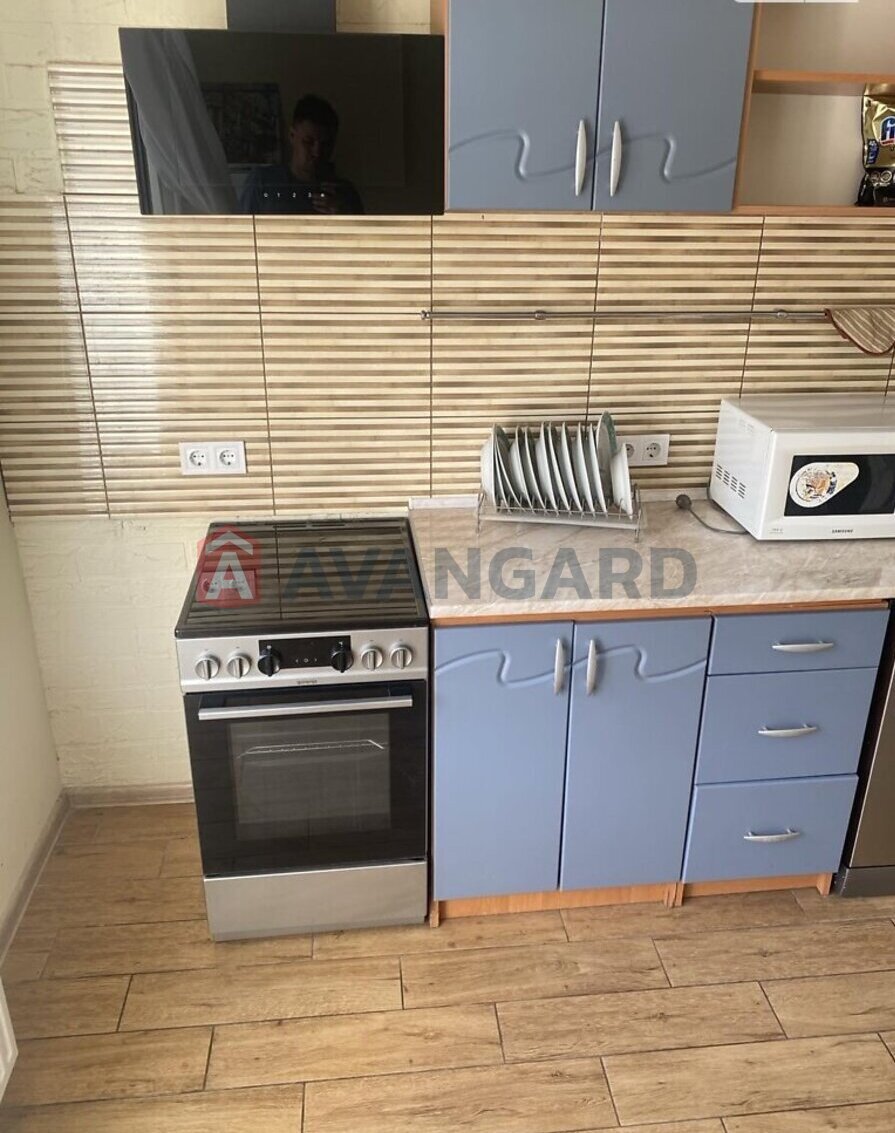 1 ��. ��������, 37/18/16 ��. �., 2/9 ������ ���� 9