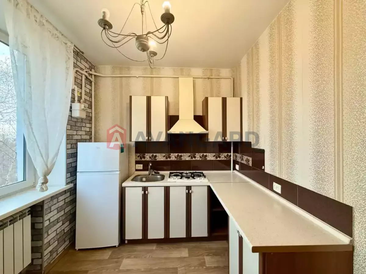 1 ����. ��������, 40/20/9 ��. �., 4/4 ���� ���� 1