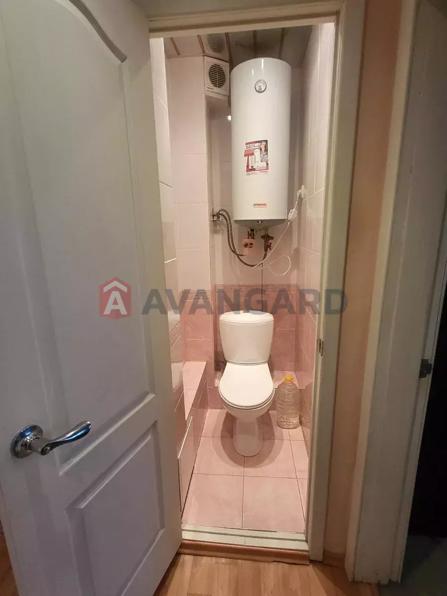 3 ����. ��������, 70/-/9 ��. �., 7/9 ���� ���� 8