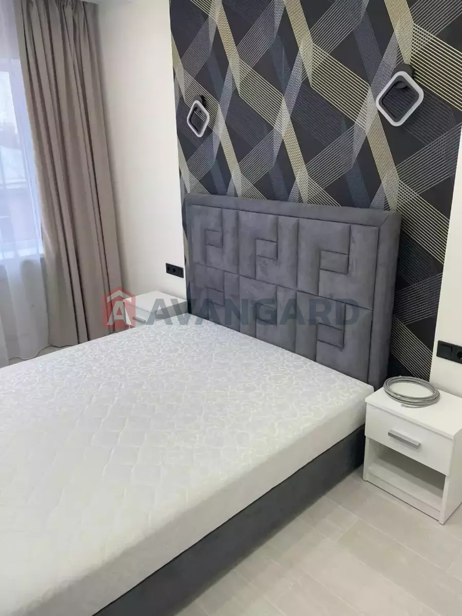 3 ��. ��������, 77/-/- ��. �., 6/11 ������ ���� 14