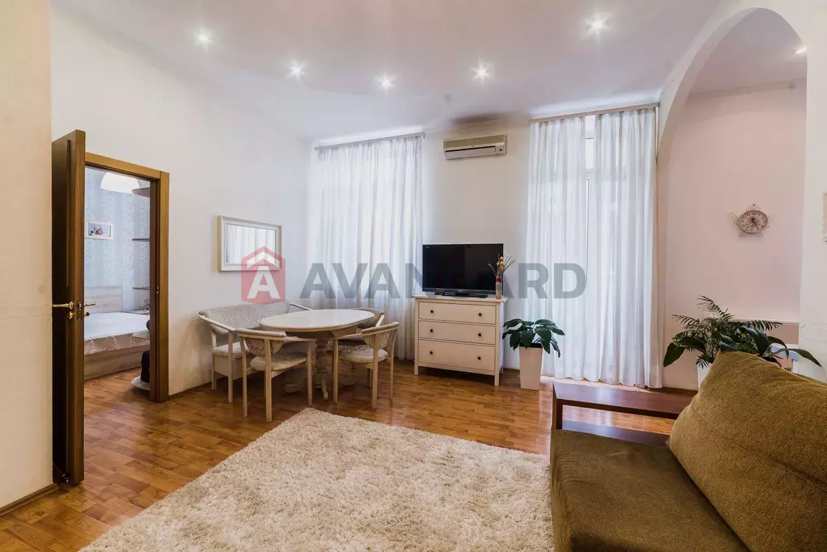 3 ����. ��������, 77/-/17 ��. �., 3/4 ���� ���� 7