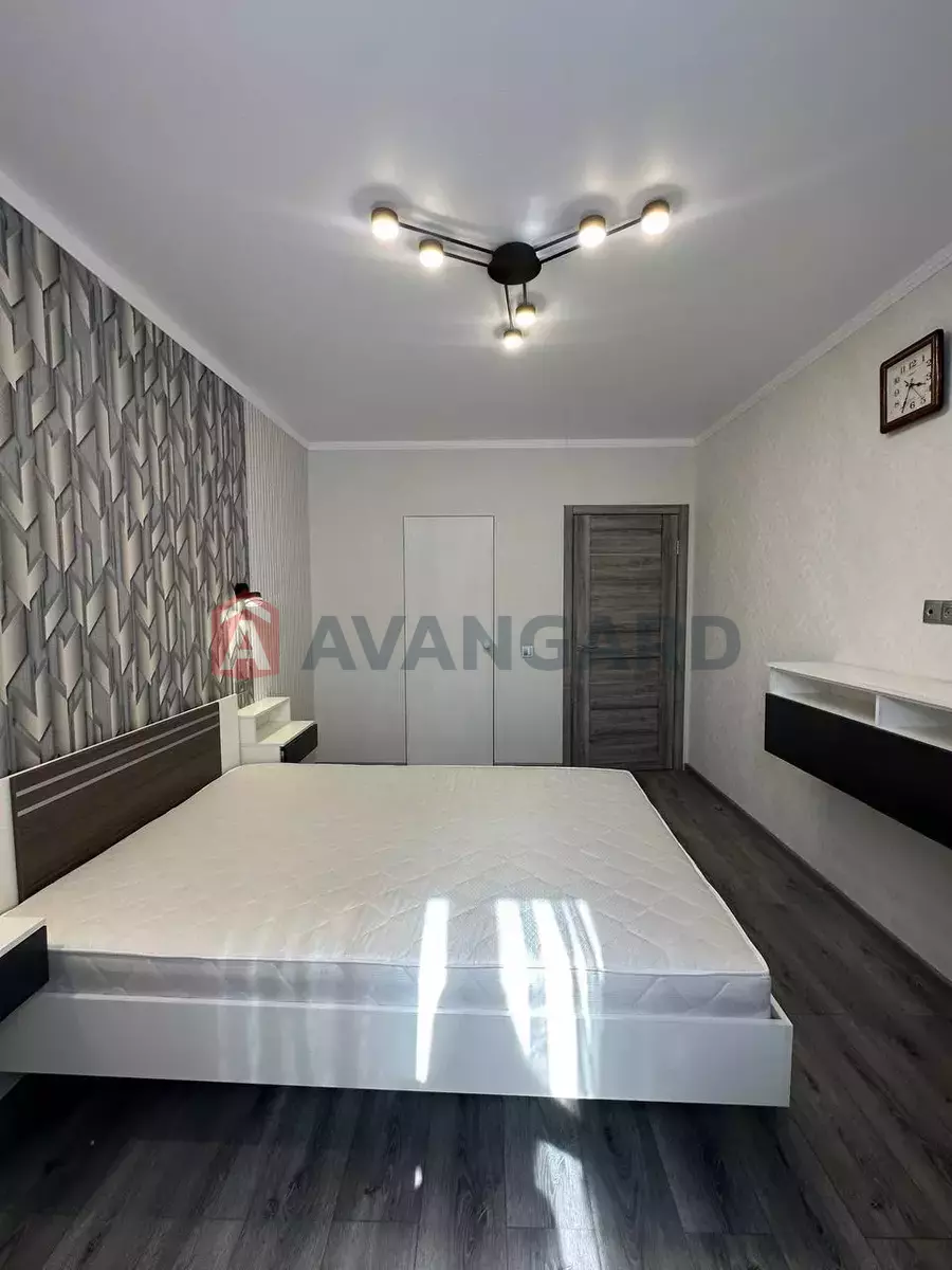 1 ����. ��������, 45/-/- ��. �., 8/10 ���� ���� 7