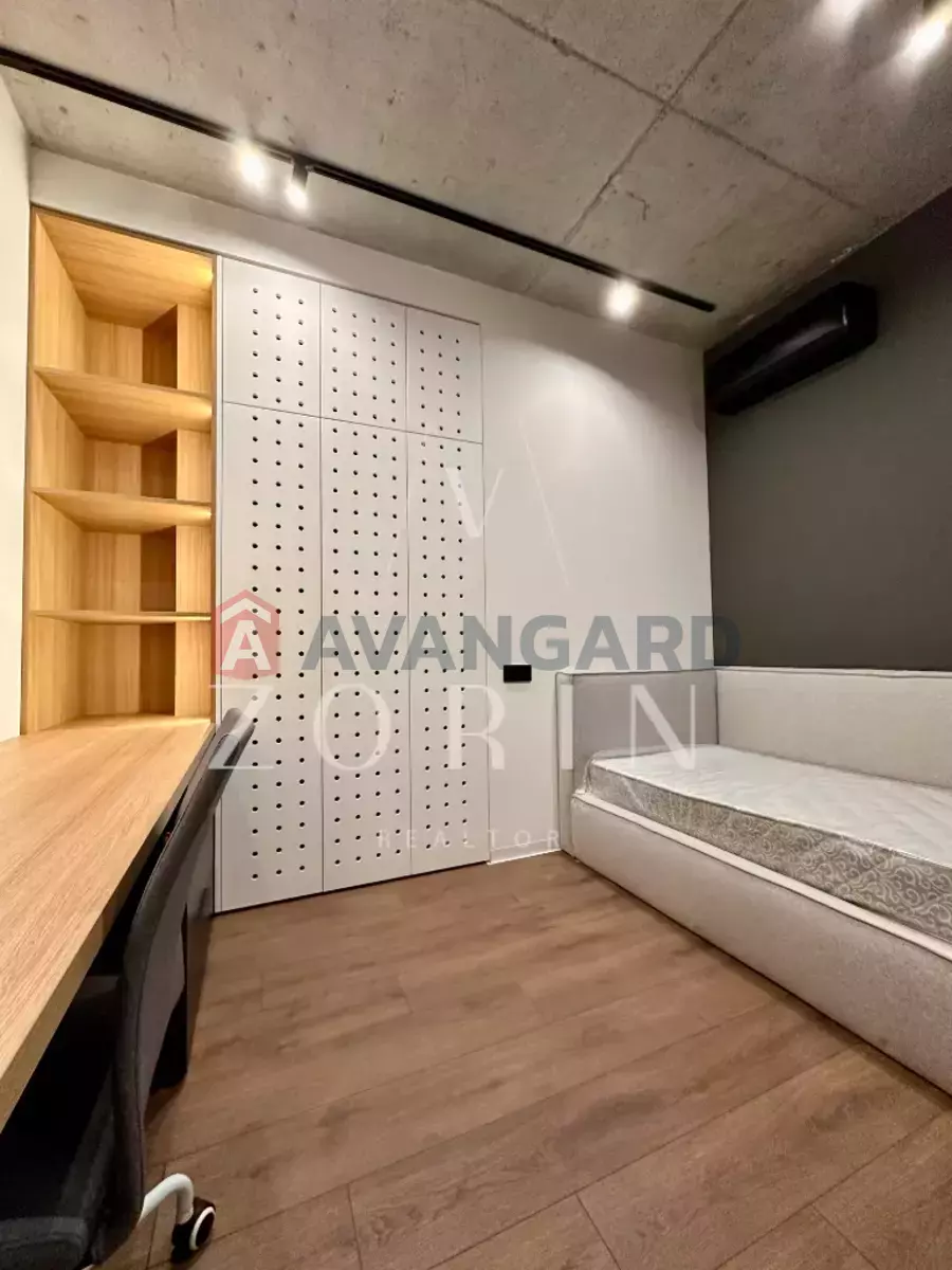 3 ����. ��������, 67/-/19 ��. �., 18/26 ���� ���� 16