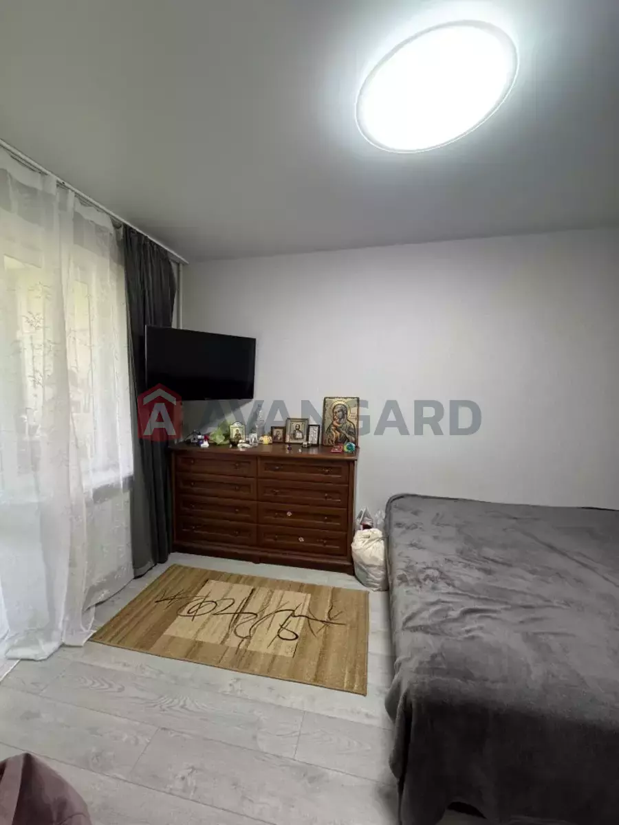 3 ��. ��������, 60/-/8 ��. �., 7/9 ������ ���� 11