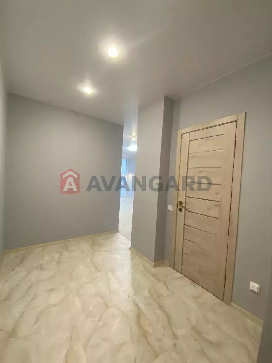 1 ����. ��������, 30/-/- ��. �., 17/24 ���� ���� 4