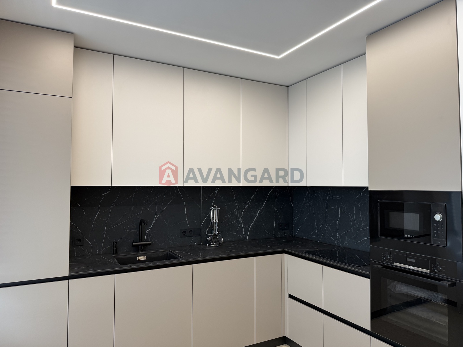 2 ��. ��������, 64,8/26,6/18 ��. �., 8/16 ������ ���� 12