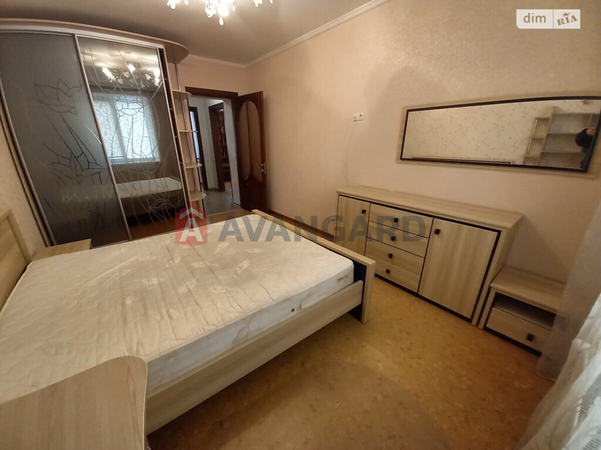 3 ����. ��������, 100/55/16 ��. �., 4/9 ���� ���� 16