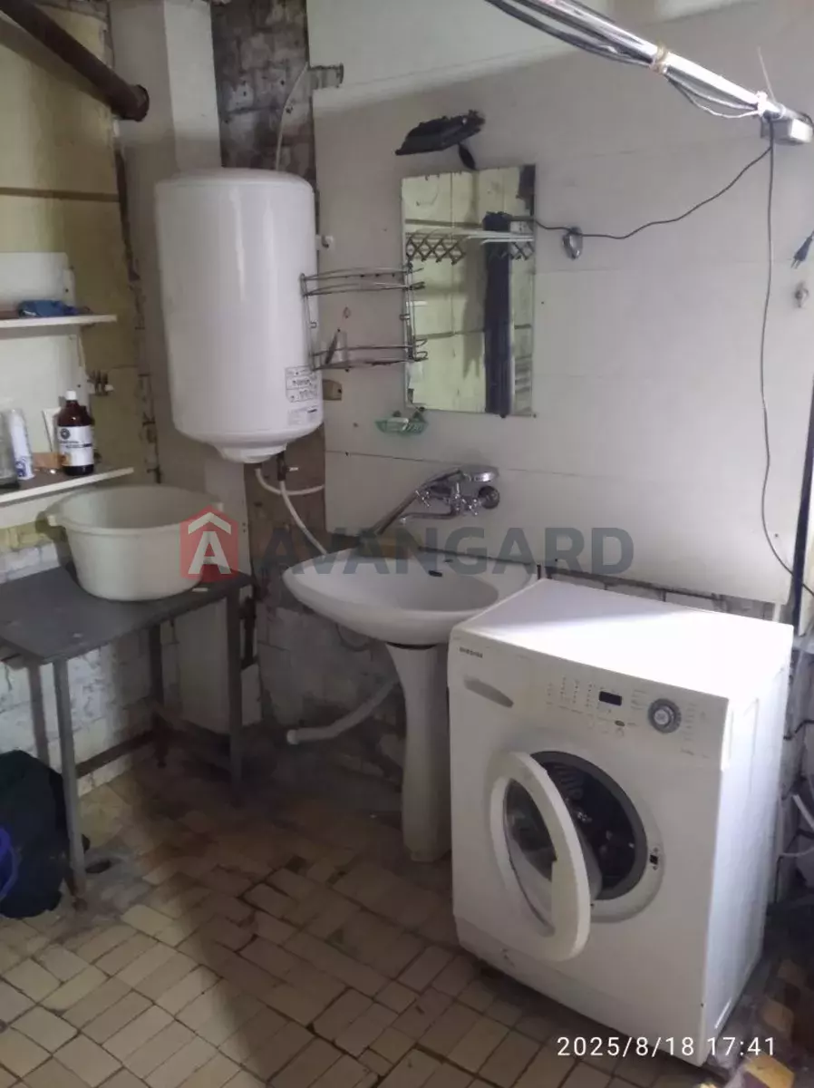 1 . , 18/-/3 . ., 2/5   2