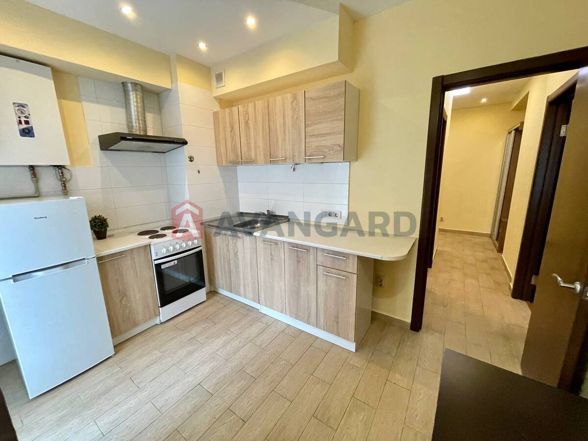 1 ��. ��������, 50/-/- ��. �., 1/10 ������ ���� 1