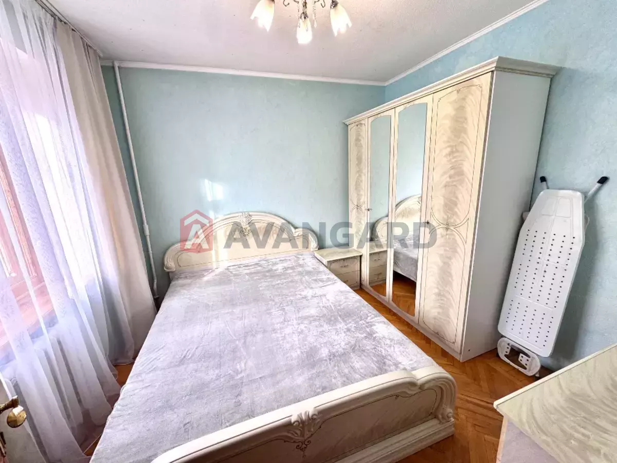 3 ����. ��������, 60/-/8 ��. �., 5/9 ���� ���� 6