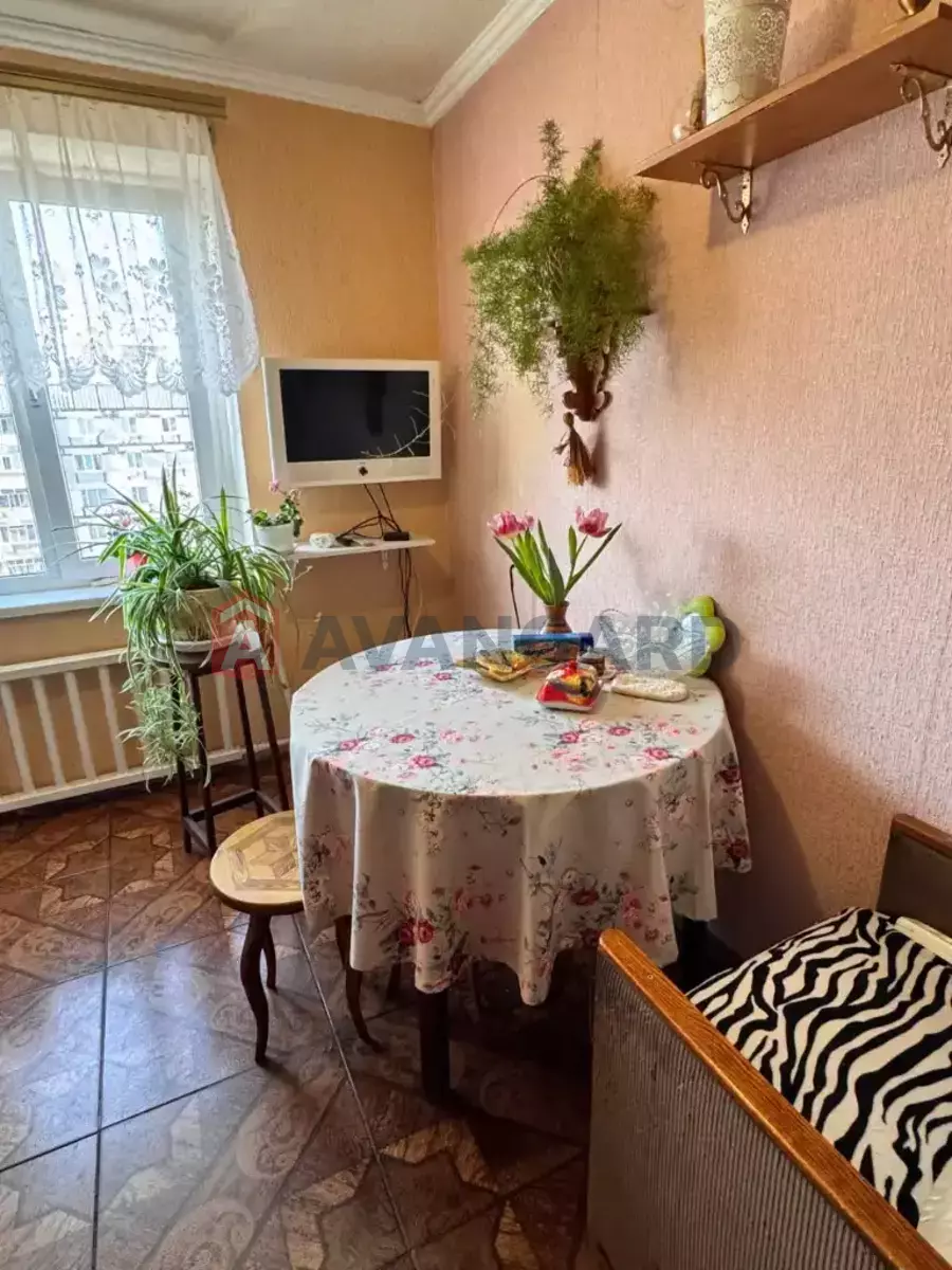 3 ��. ��������, 70/18/10 ��. �., 10/10 ������ ���� 2