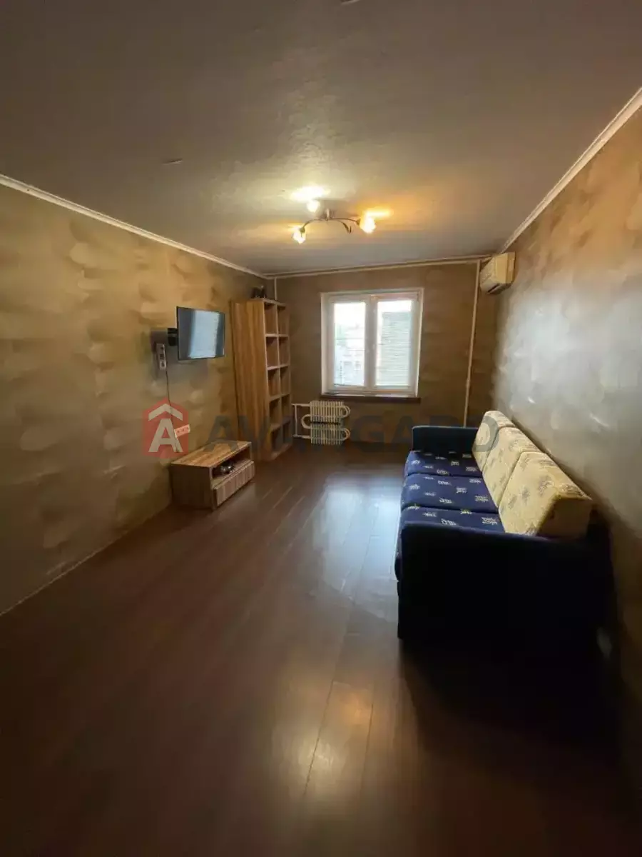 3 ����. ��������, 72/-/- ��. �., 13/16 ���� ���� 4
