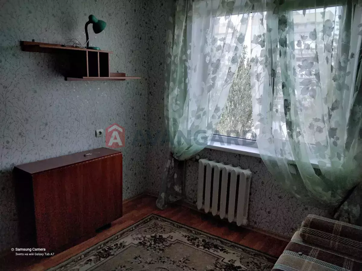 3 ��. ��������, 65/-/12 ��. �., 7/9 ������ ���� 8