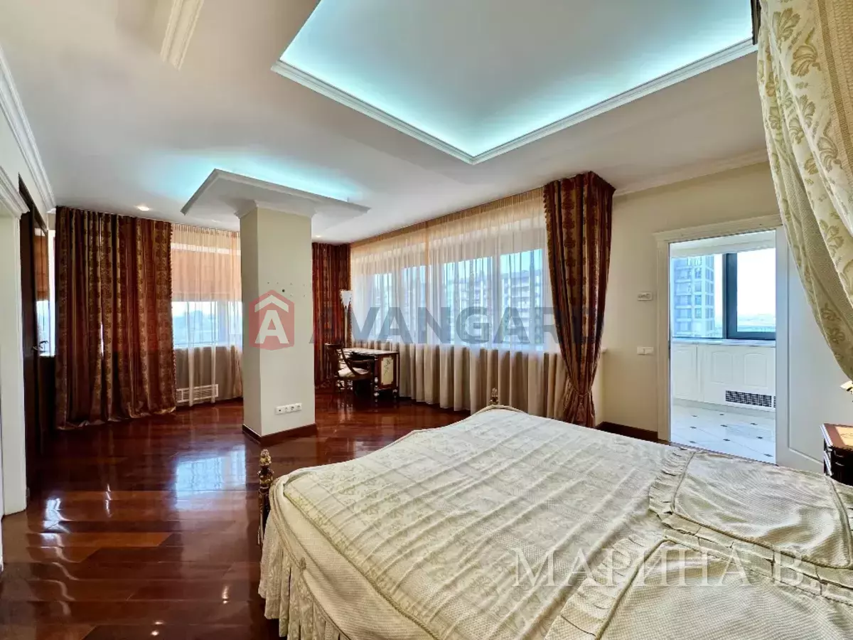 4 ��. ��������, 189/-/35 ��. �., 9/24 ������ ���� 19