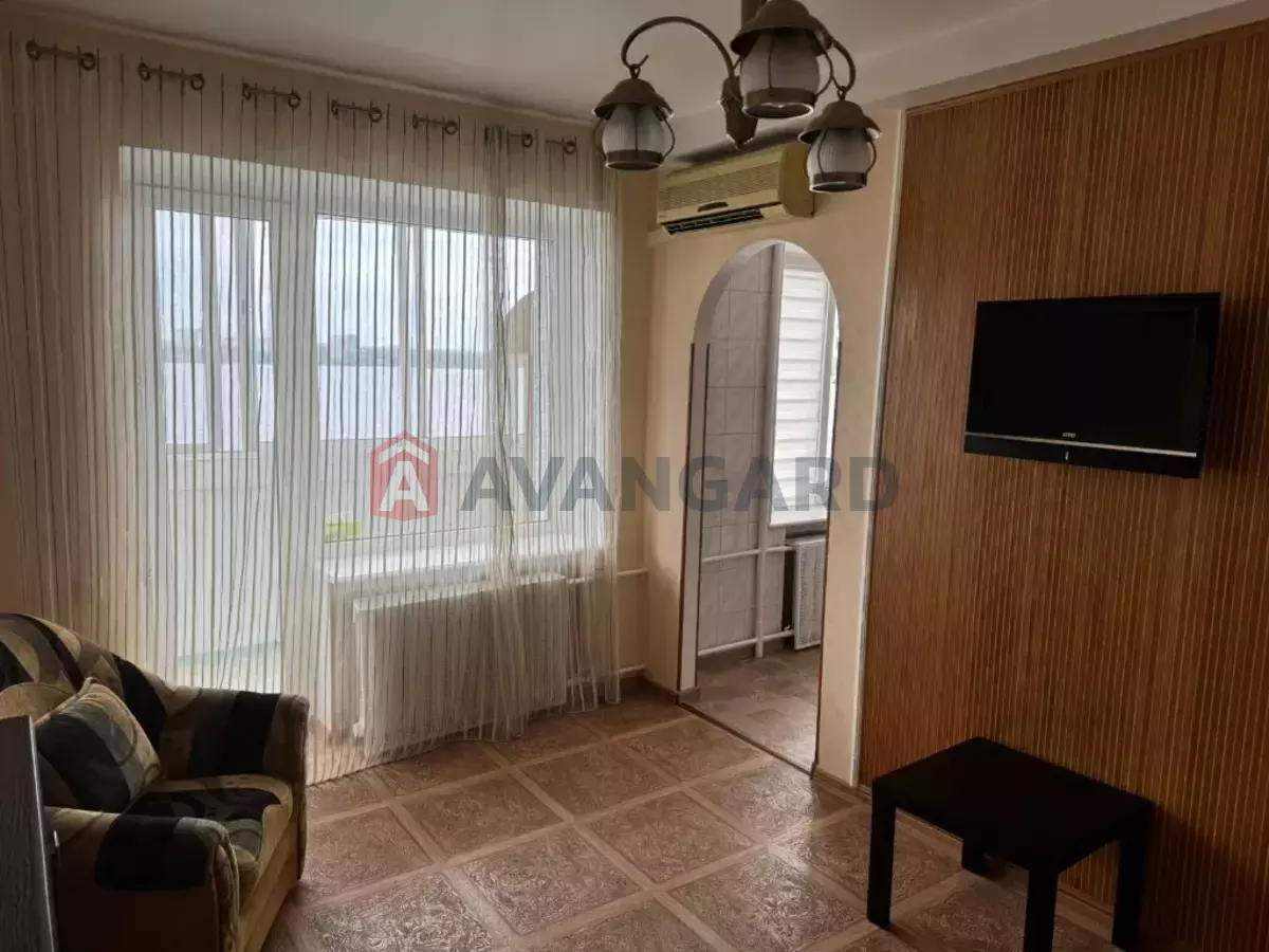 1 ��. ��������, 35/-/- ��. �., 7/9 ������ ���� 8