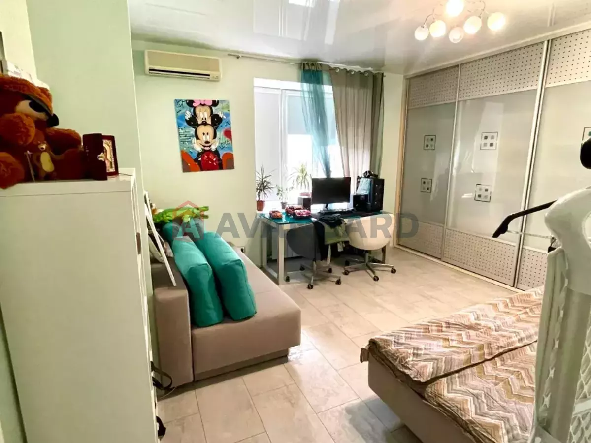 3 ��. ��������, 110/-/- ��. �., 4/14 ������ ���� 9