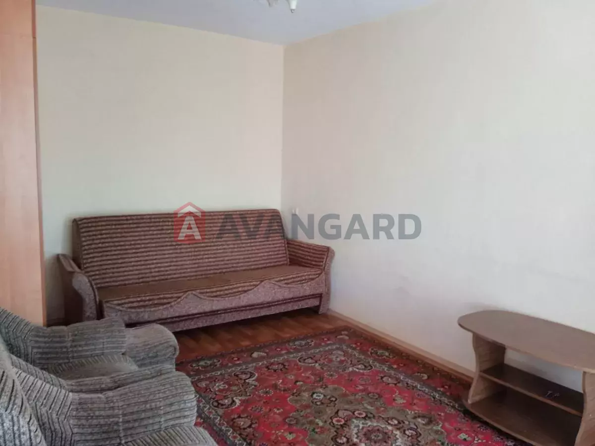 1 ��. ��������, 33/-/7 ��. �., 4/5 ������ ���� 2