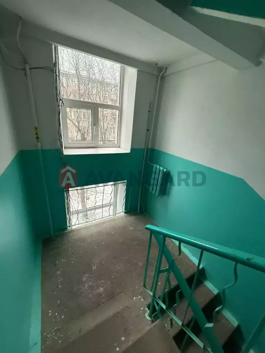 1 ��. ��������, 32/17/7 ��. �., 5/5 ������ ���� 9