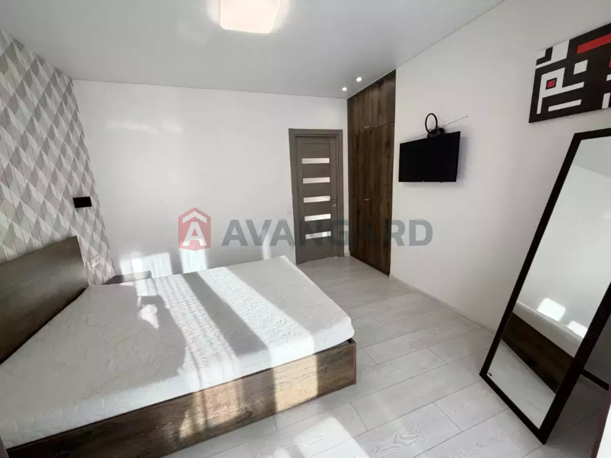 2 ����. ��������, 60/-/- ��. �., 7/12 ���� ���� 10