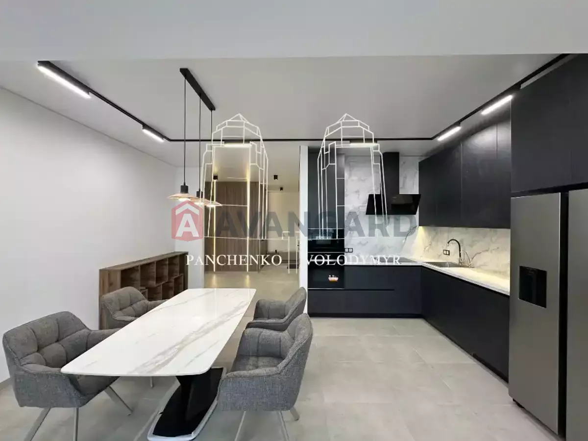 3 ��. ��������, 115/-/25 ��. �., 5/14 ������ ���� 19