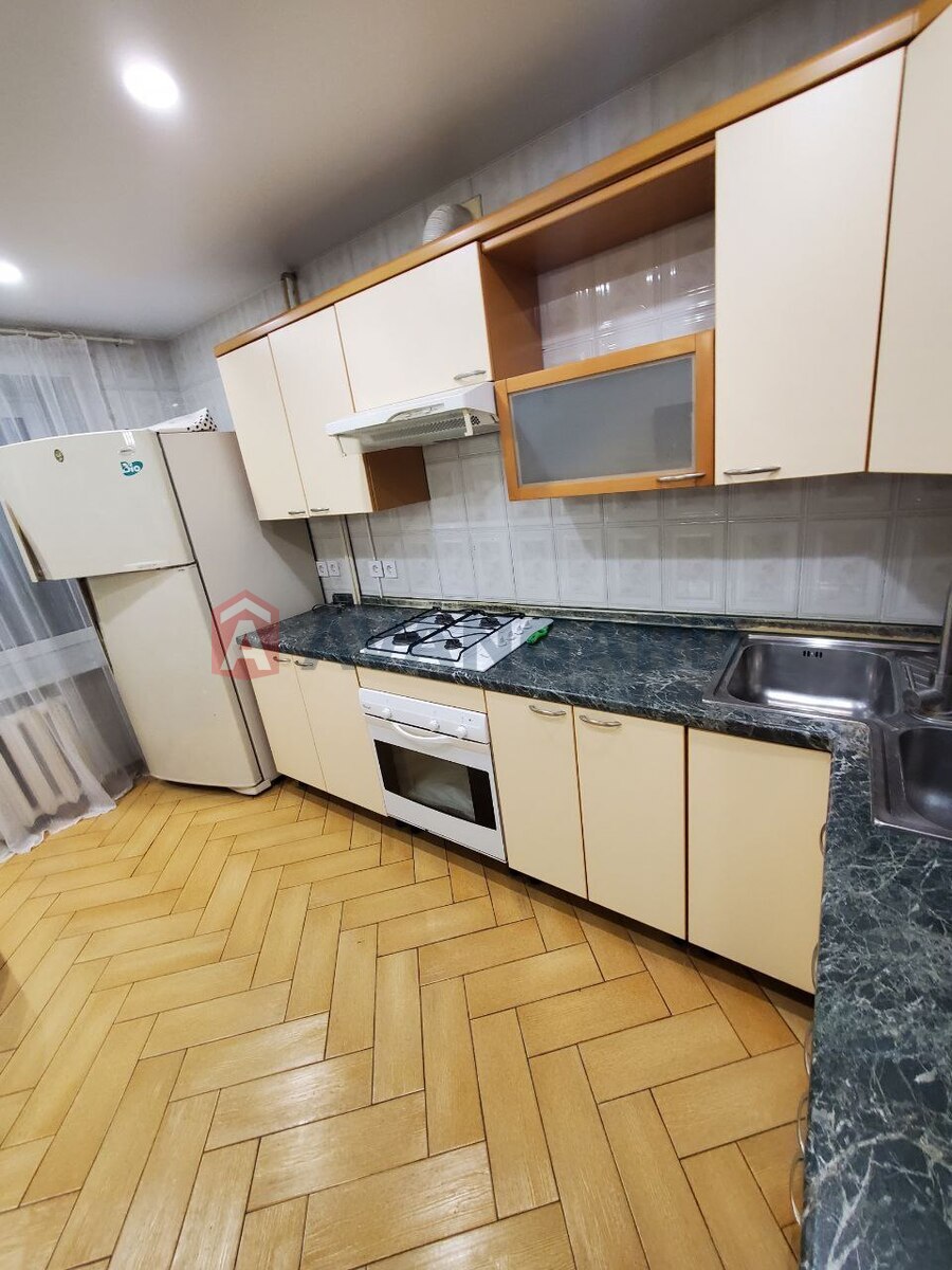 4 ��. ��������, 86/-/20 ��. �., 2/10 ������ ���� 3