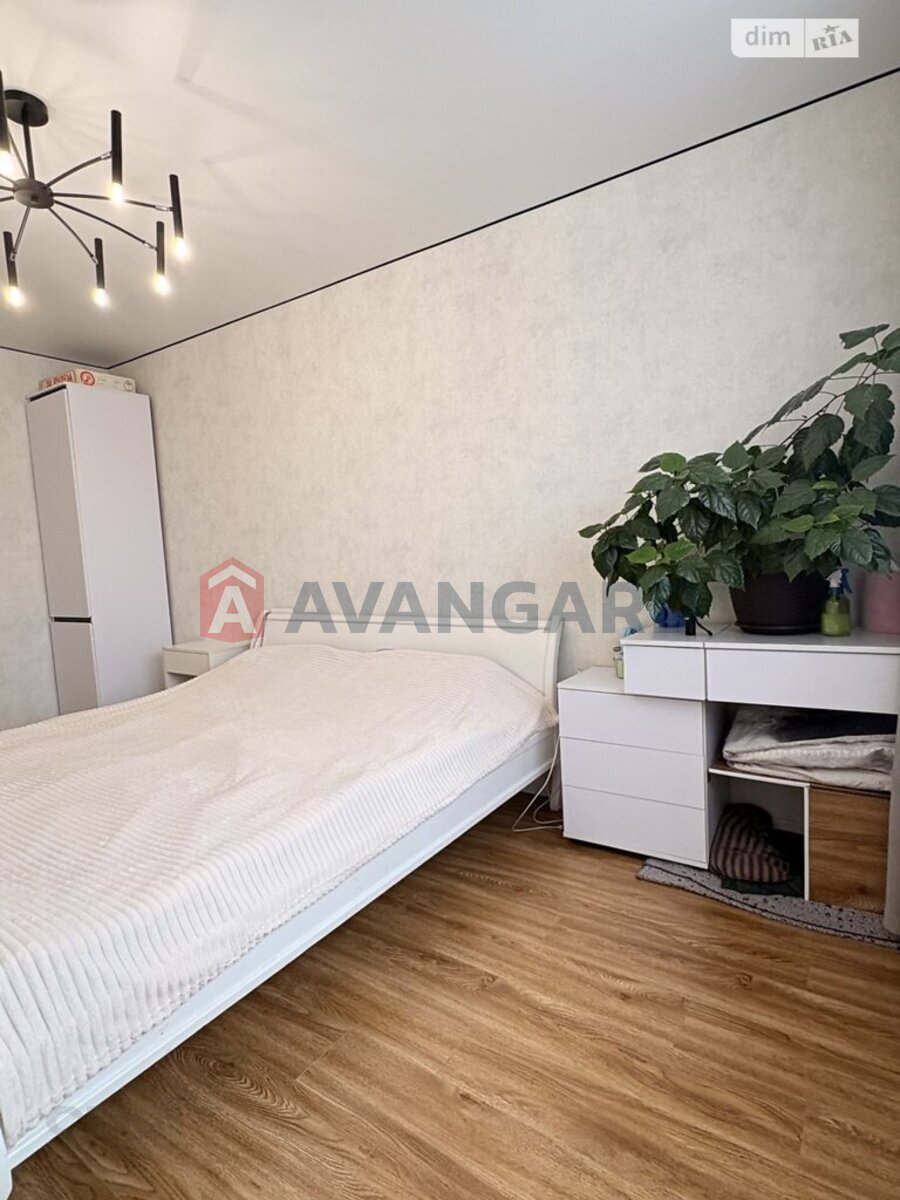 2 ��. ��������, 43/28/7 ��. �., 4/5 ������ ���� 6