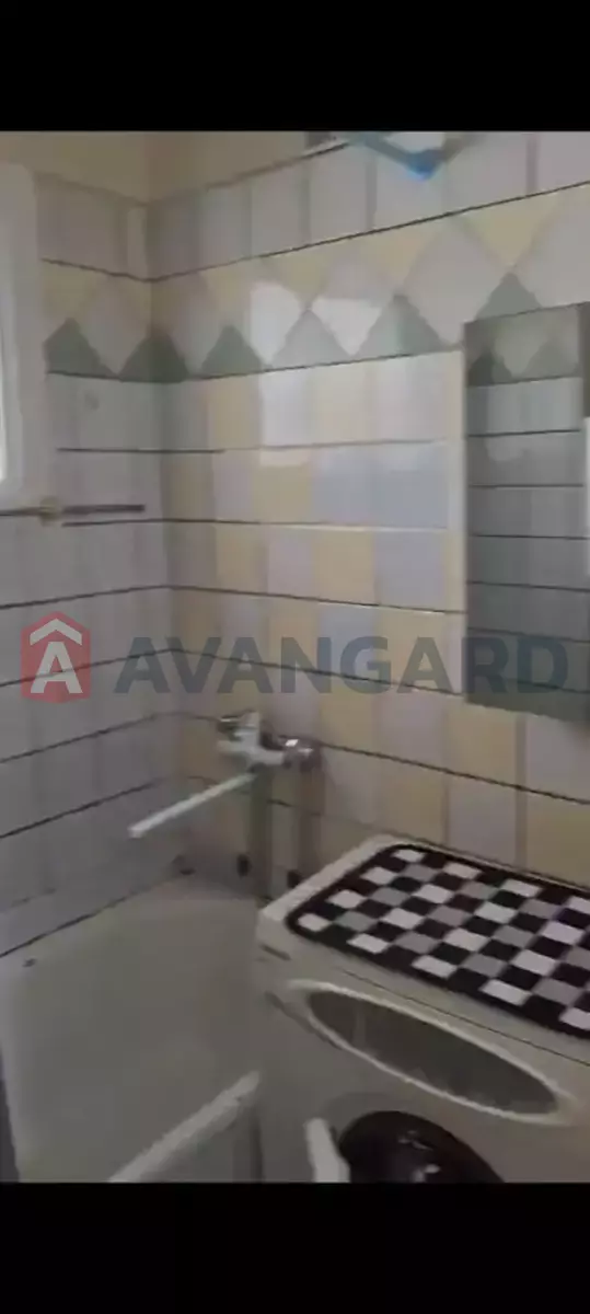 1 ��. ��������, 30/-/- ��. �., 4/5 ������ ���� 9
