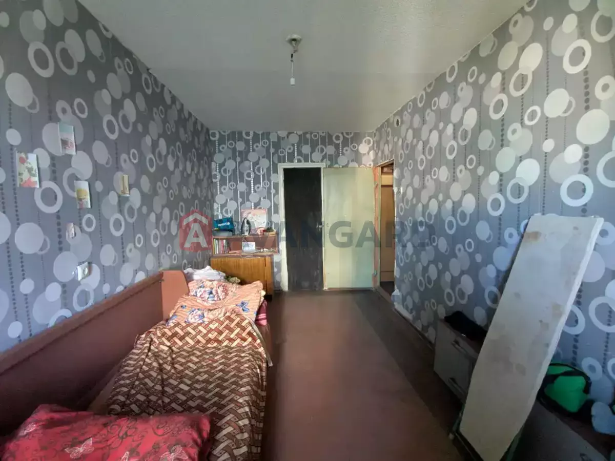 2 ��. ��������, 50/-/10 ��. �., 6/10 ������ ���� 17