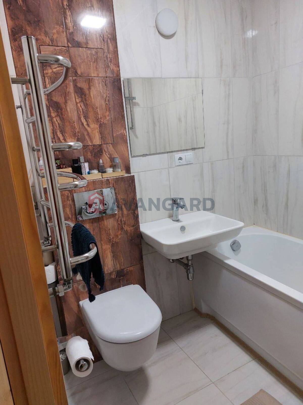 1 . , 43/28/6 . ., 5/5   9