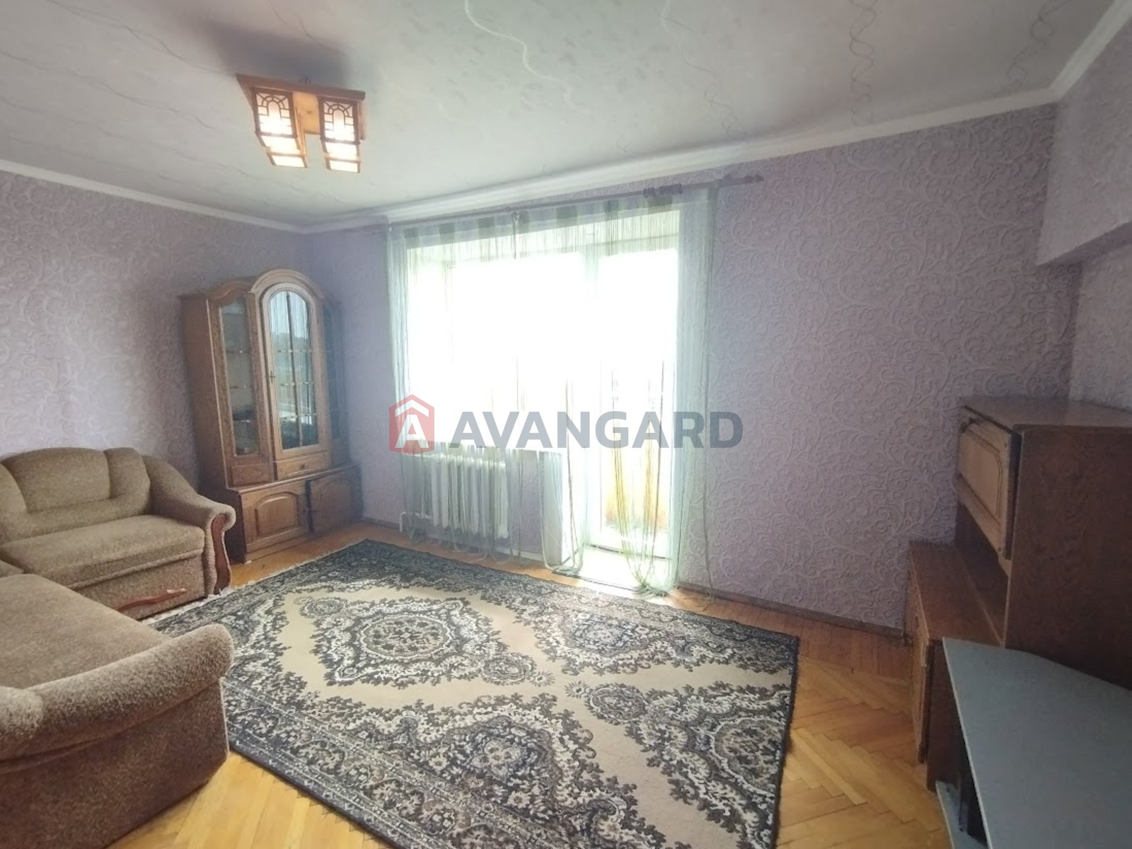 2 ��. ��������, 45/9/28 ��. �., 7/9 ������ ���� 3