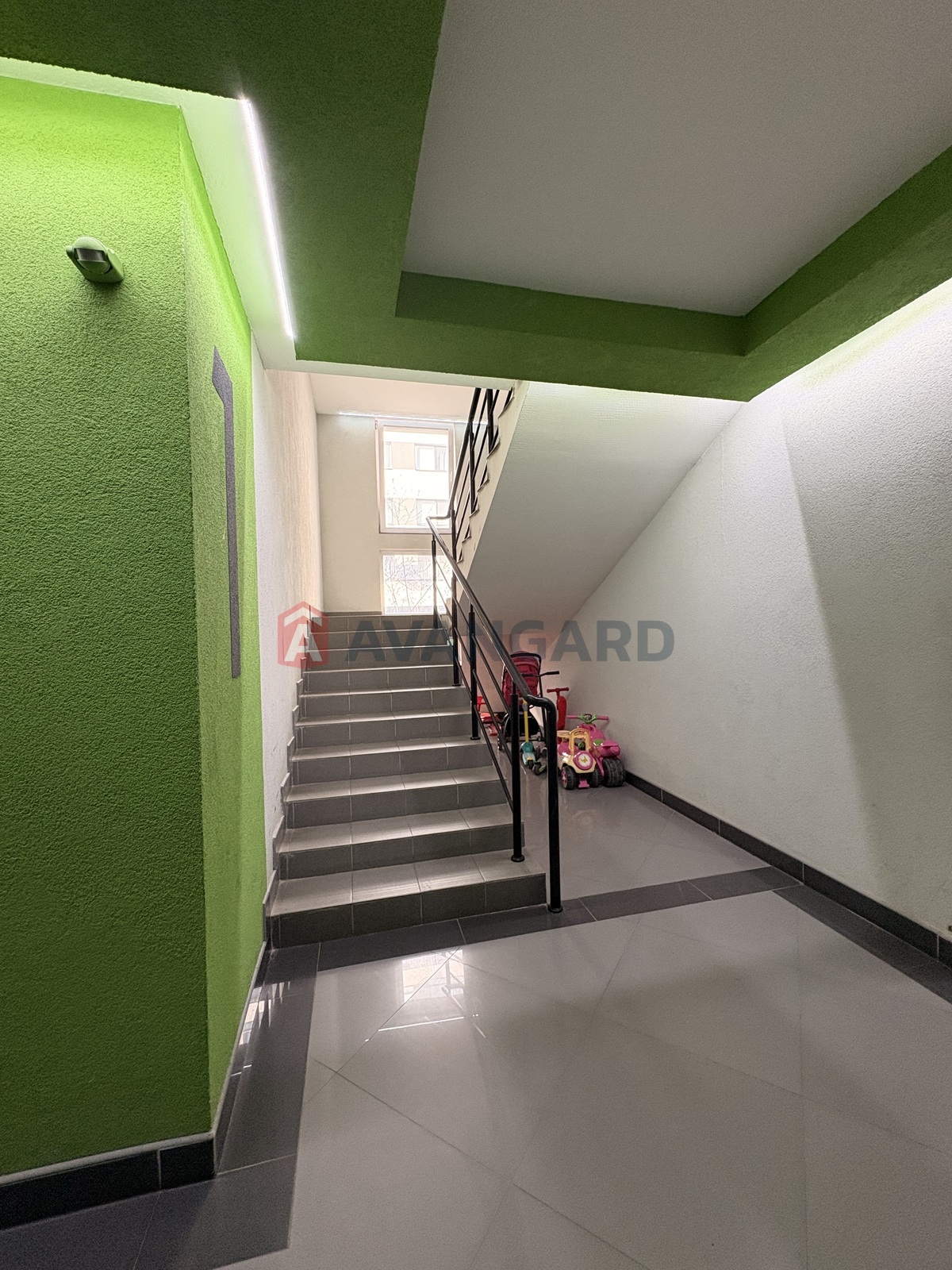 2 ��. ��������, 67/34/18 ��. �., 4/4 ������ ���� 4