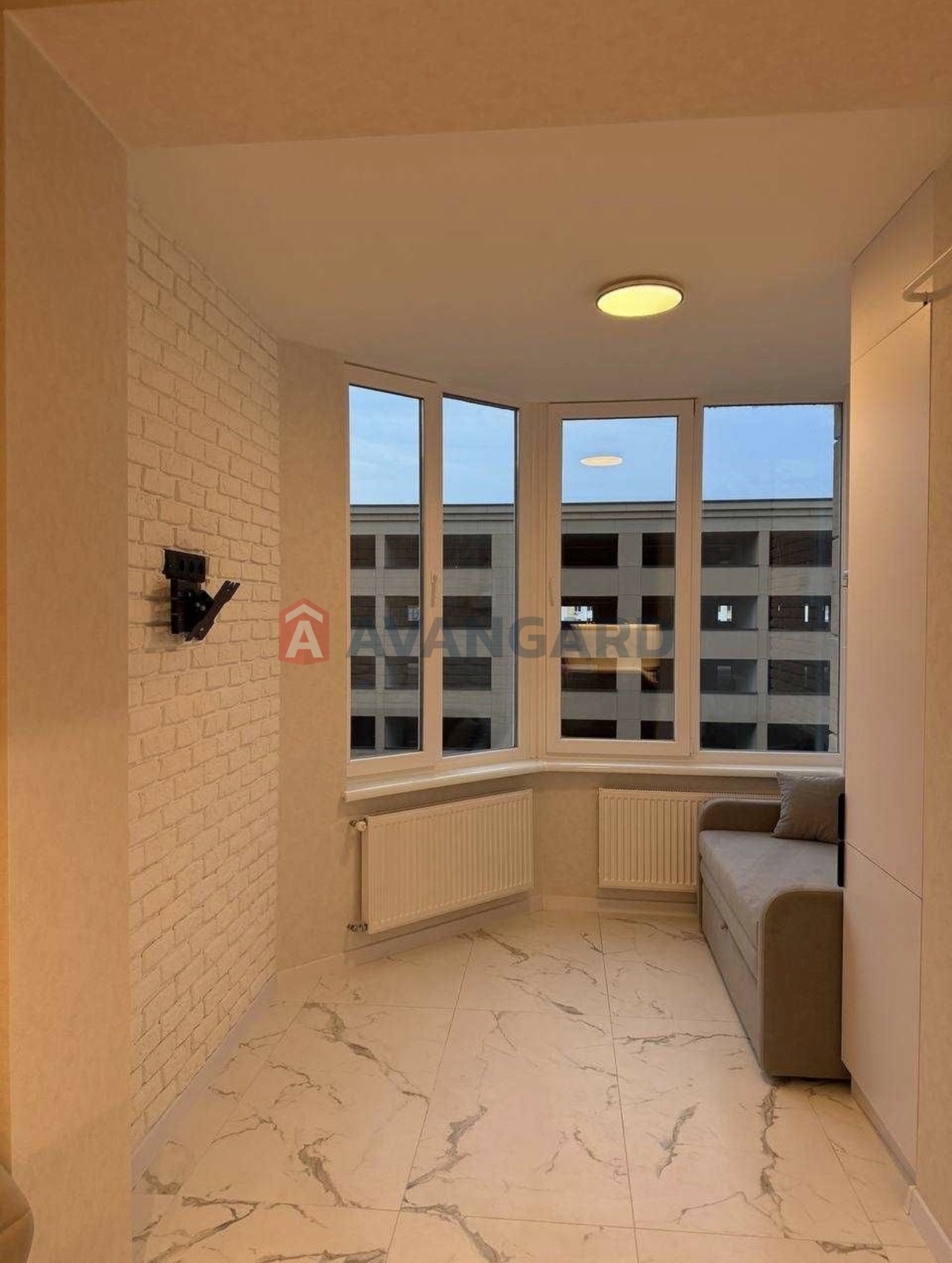 1 ��. ��������, 40/20/18 ��. �., 7/10 ������ ���� 17