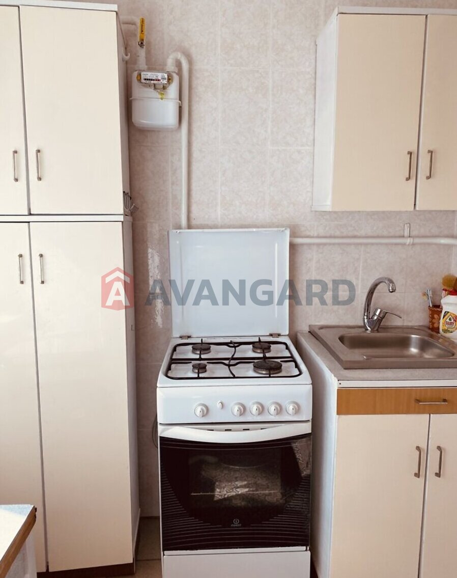 2 ��. ��������, 44/-/6 ��. �., 4/5 ������ ���� 8