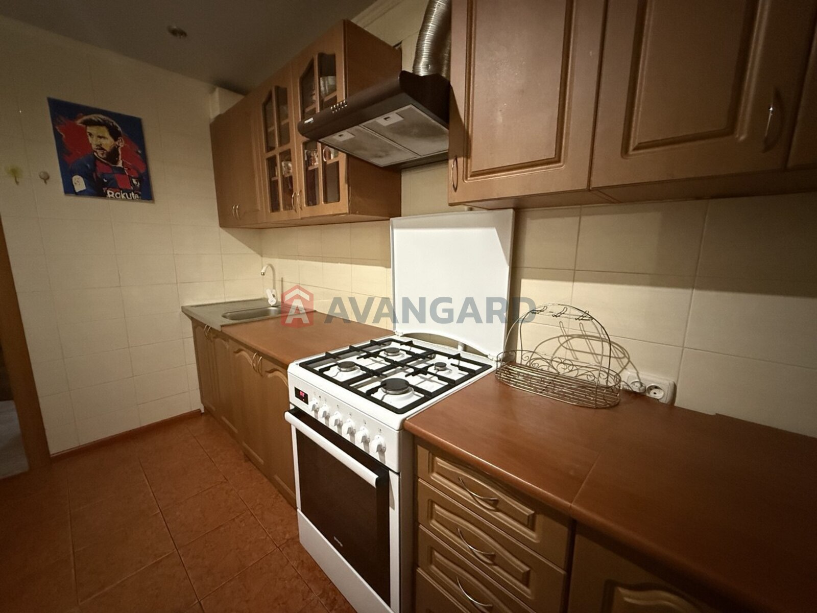 2 ����. ��������, 47/28/8 ��. �., 8/9 ���� ���� 8