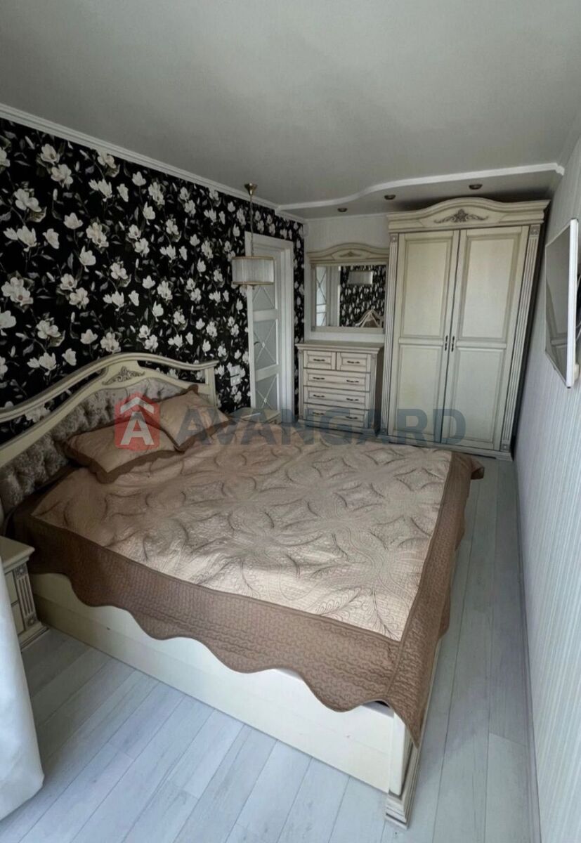 4 ��. ��������, 90/-/25 ��. �., 9/9 ������ ���� 4