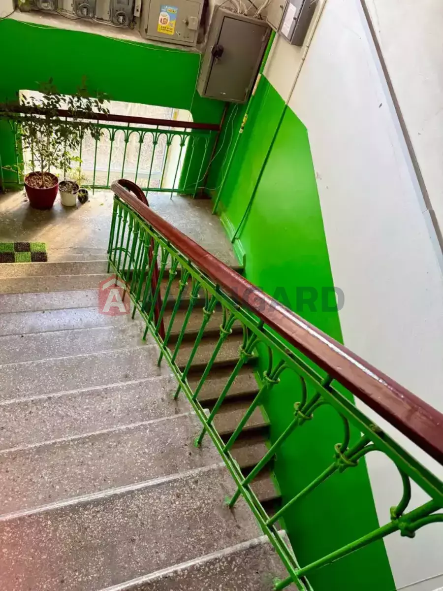 1 ����. ��������, 40/20/9 ��. �., 4/4 ���� ���� 8