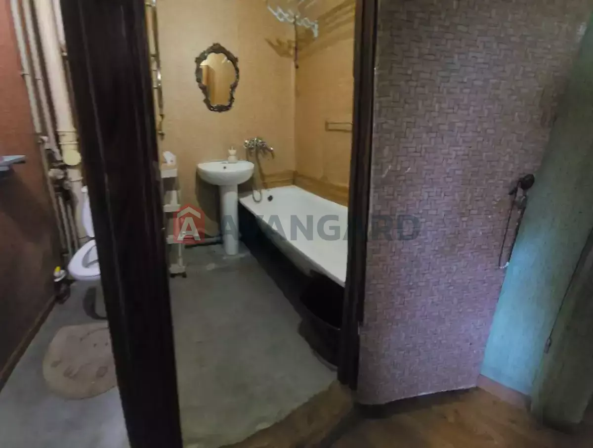 2 ��. ��������, 44/28/7 ��. �., 5/9 ������ ���� 4