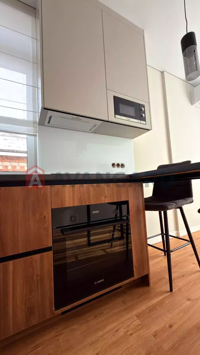 1 ��. ��������, 43/-/15 ��. �., 4/7 ������ ���� 8