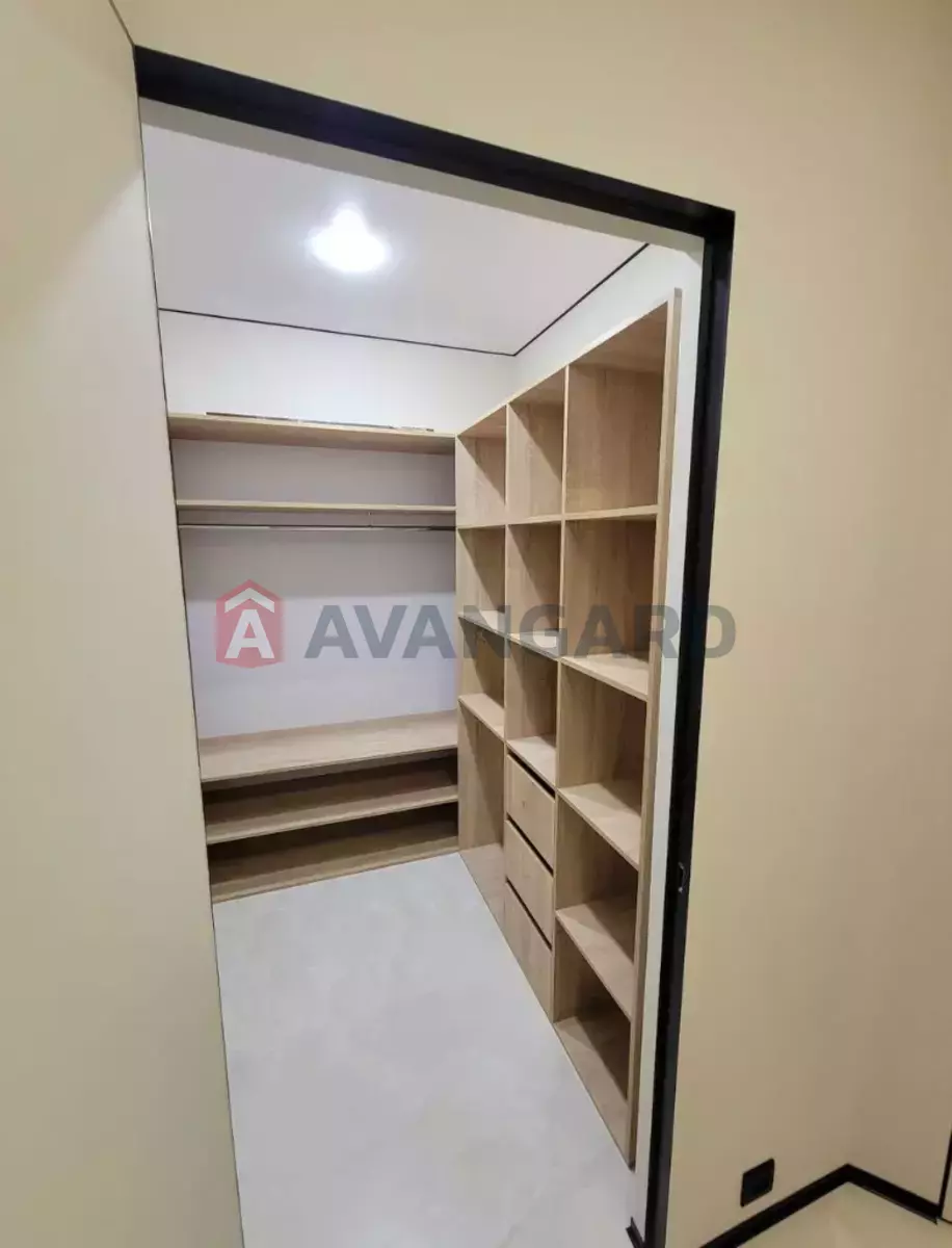 2 ����. ��������, 45/-/20 ��. �., 4/10 ���� ���� 8