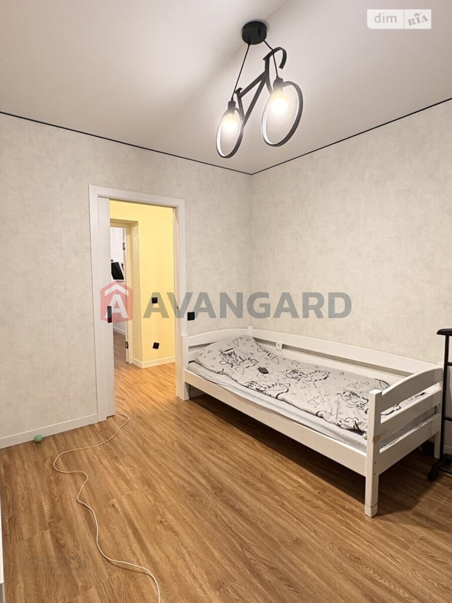 2 ��. ��������, 43/28/7 ��. �., 4/5 ������ ���� 7