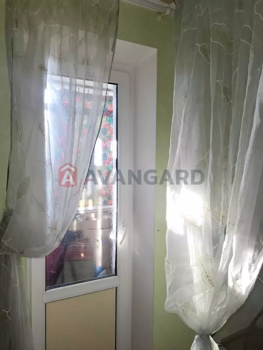 1 ��. ��������, 42/-/10 ��. �., 6/9 ������ ���� 13