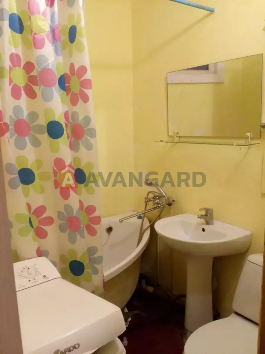 2 ��. ��������, 42/28/6 ��. �., 4/5 ������ ���� 3