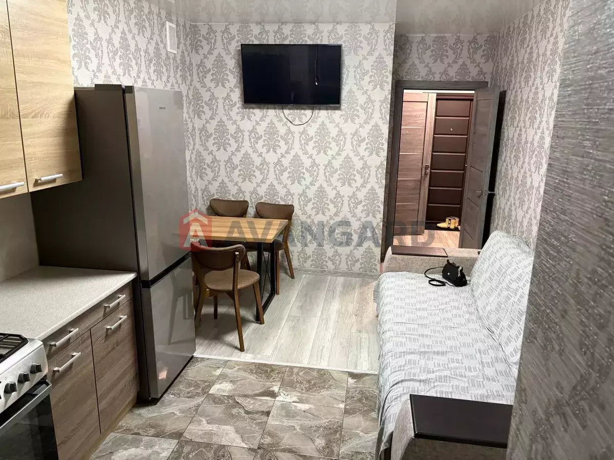 2 ��. ��������, 45/-/- ��. �., 8/10 ������ ���� 13