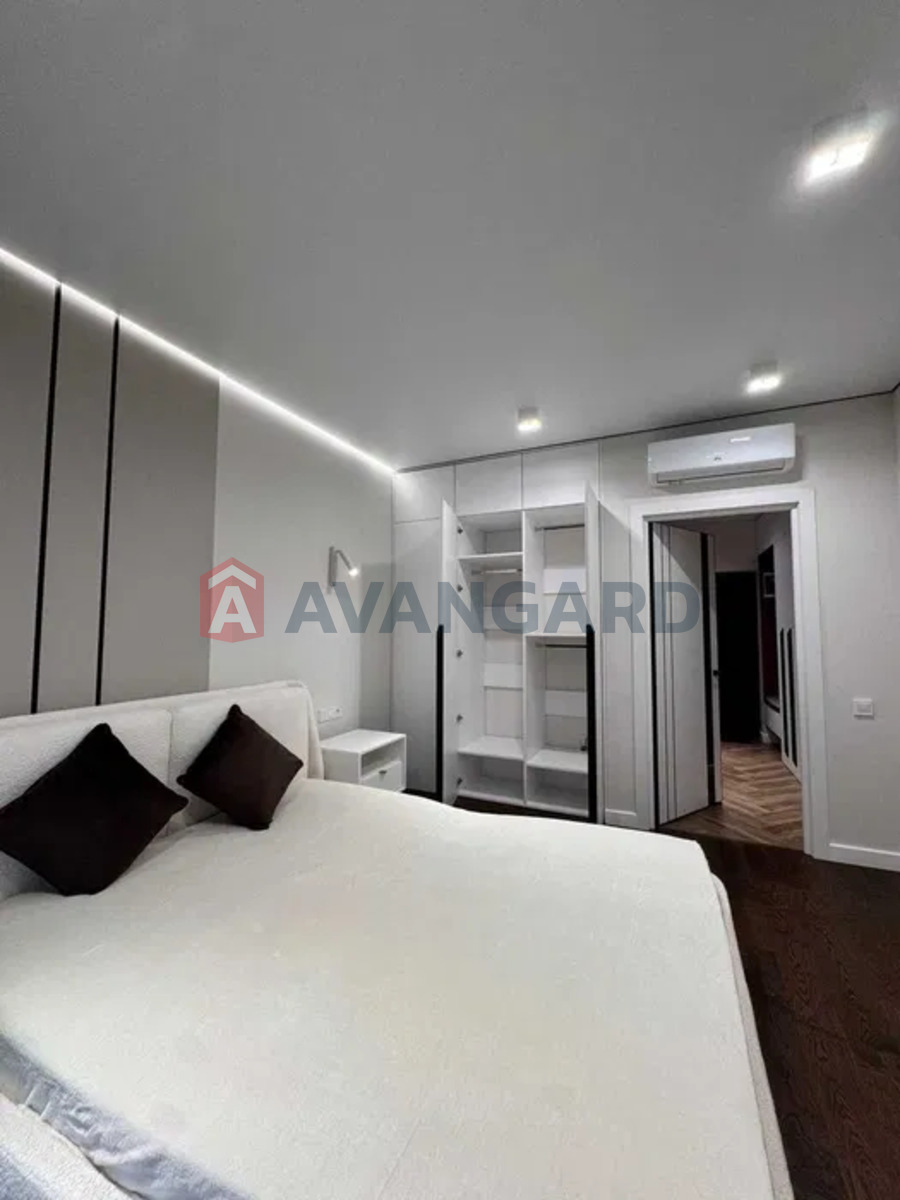 1 ��. ��������, 63/-/35 ��. �., 4/12 ������ ���� 6