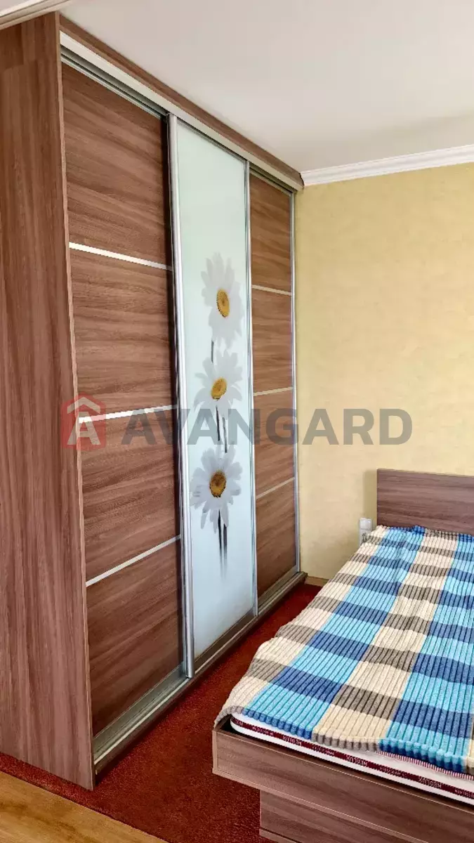 1 ����. ��������, 37/-/10 ��. �., 5/5 ���� ���� 10