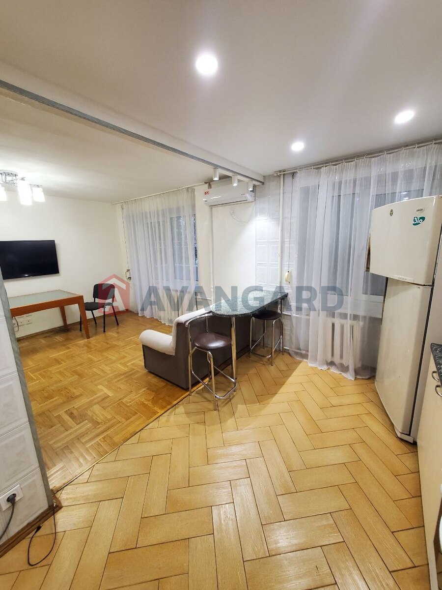 4 ��. ��������, 86/-/20 ��. �., 2/10 ������ ���� 4